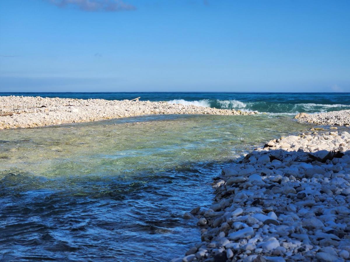 Beachfront Apartment, Quiet 4 Beds, 1 Bath, Ac, Wi-Fi, Hot Water, In Paraiso Near Los Patos Luaran gambar