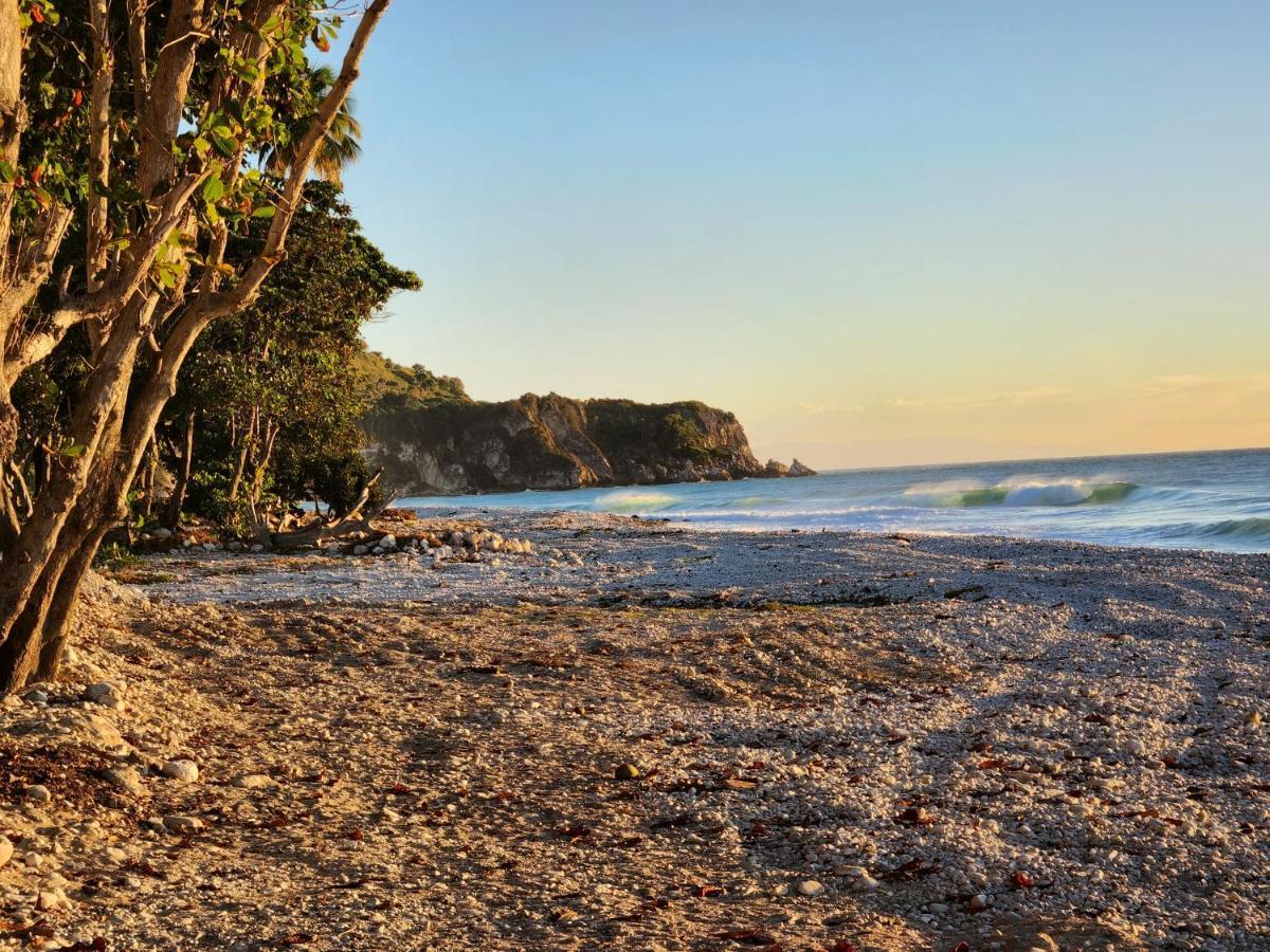 Beachfront Apartment, Quiet 4 Beds, 1 Bath, Ac, Wi-Fi, Hot Water, In Paraiso Near Los Patos Luaran gambar