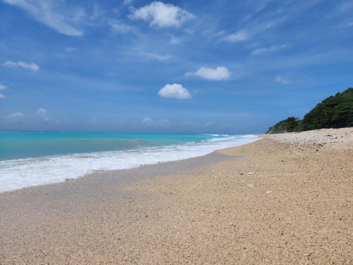 Beachfront Apartment, Quiet 4 Beds, 1 Bath, Ac, Wi-Fi, Hot Water, In Paraiso Near Los Patos Luaran gambar