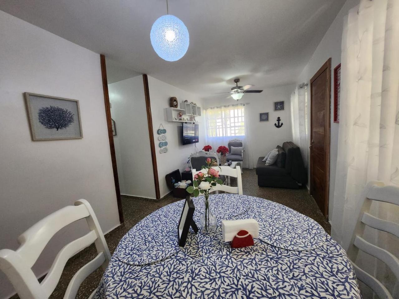 Beachfront Apartment, Quiet 4 Beds, 1 Bath, Ac, Wi-Fi, Hot Water, In Paraiso Near Los Patos Luaran gambar