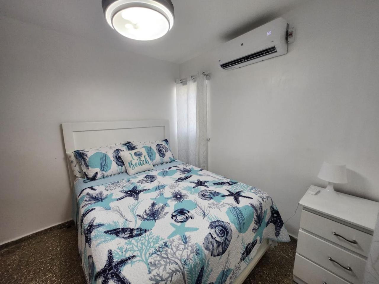 Beachfront Apartment, Quiet 4 Beds, 1 Bath, Ac, Wi-Fi, Hot Water, In Paraiso Near Los Patos Luaran gambar