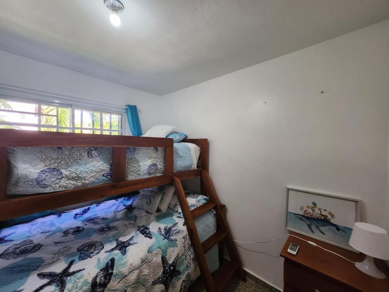 Beachfront Apartment, Quiet 4 Beds, 1 Bath, Ac, Wi-Fi, Hot Water, In Paraiso Near Los Patos Luaran gambar