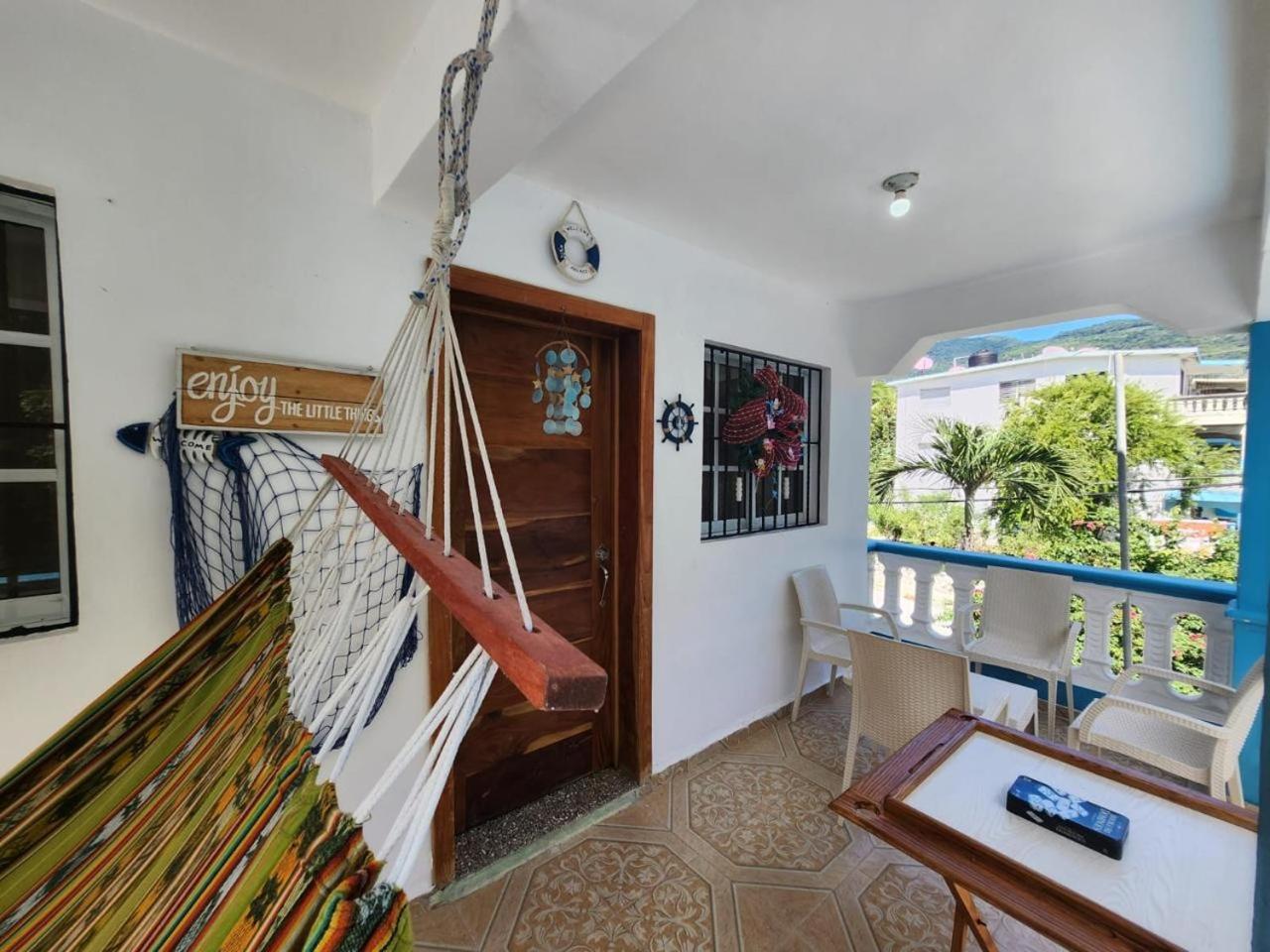 Beachfront Apartment, Quiet 4 Beds, 1 Bath, Ac, Wi-Fi, Hot Water, In Paraiso Near Los Patos Luaran gambar